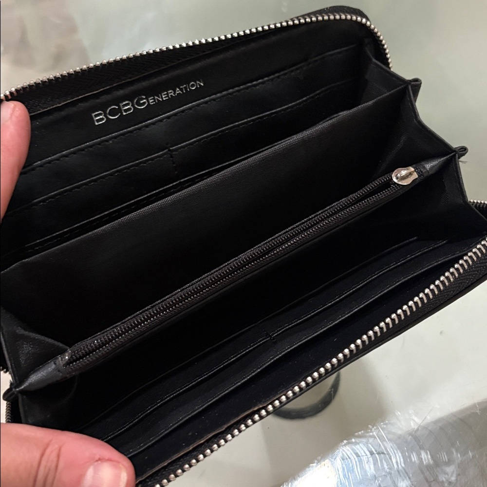 Women's Bcbgeneration Zip Around Black Patent Lea… - image 6